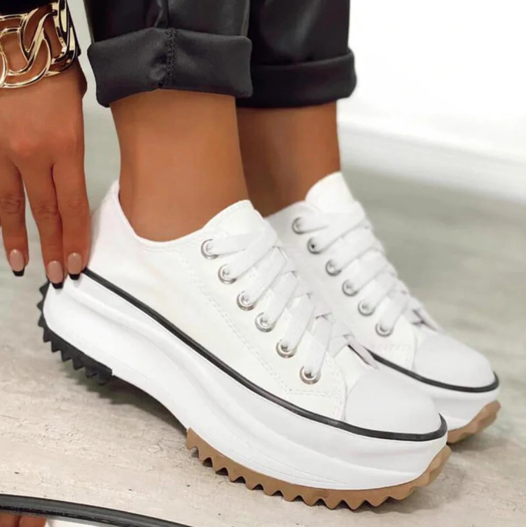 Freya™ Trainers – Orthopaedic comfort